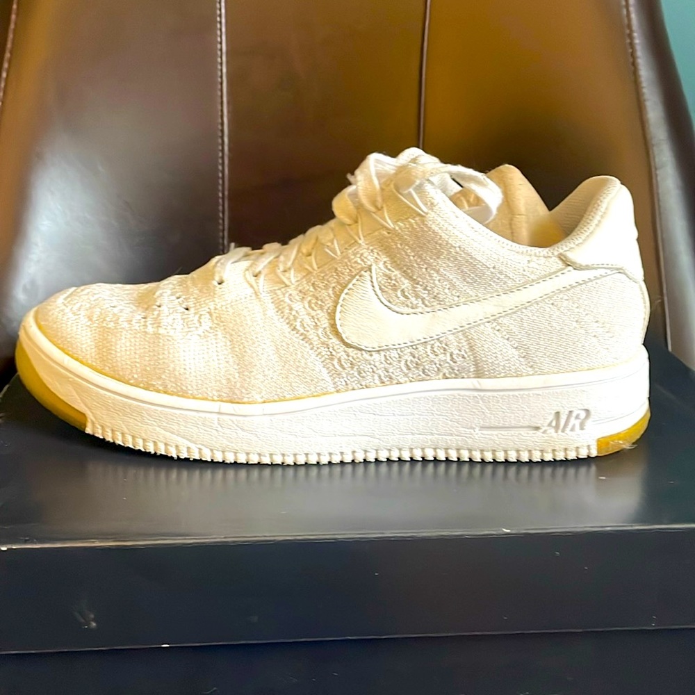 Nike Air women’s shoes